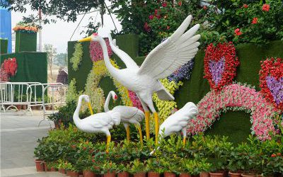 動(dòng)物園廣場創(chuàng)意玻璃鋼?dān)Q雕塑