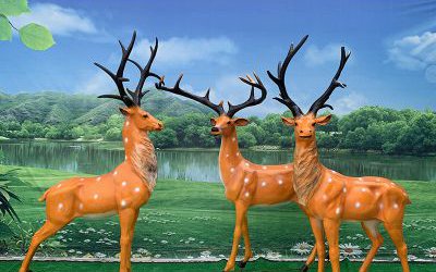 公園景區大型仿真動物玻璃鋼彩繪梅花鹿雕塑