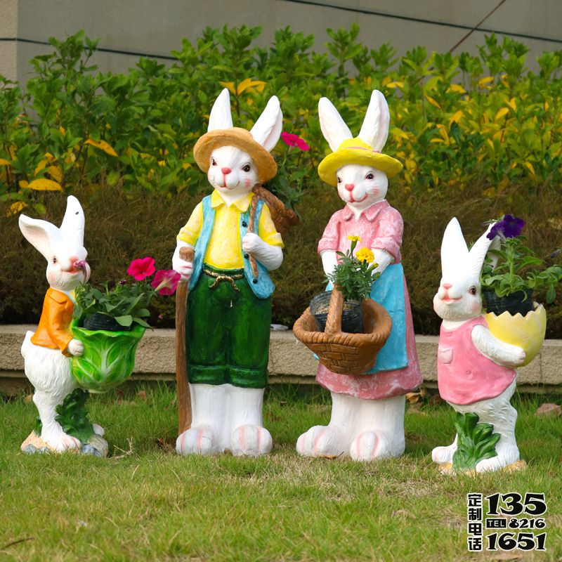 戶(hù)外幼兒園仿真動(dòng)物一家四口玻璃鋼兔子雕塑