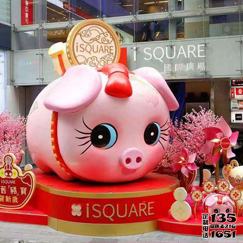 商場(chǎng)門(mén)口大號(hào)粉色呆萌玻璃鋼卡通豬雕塑