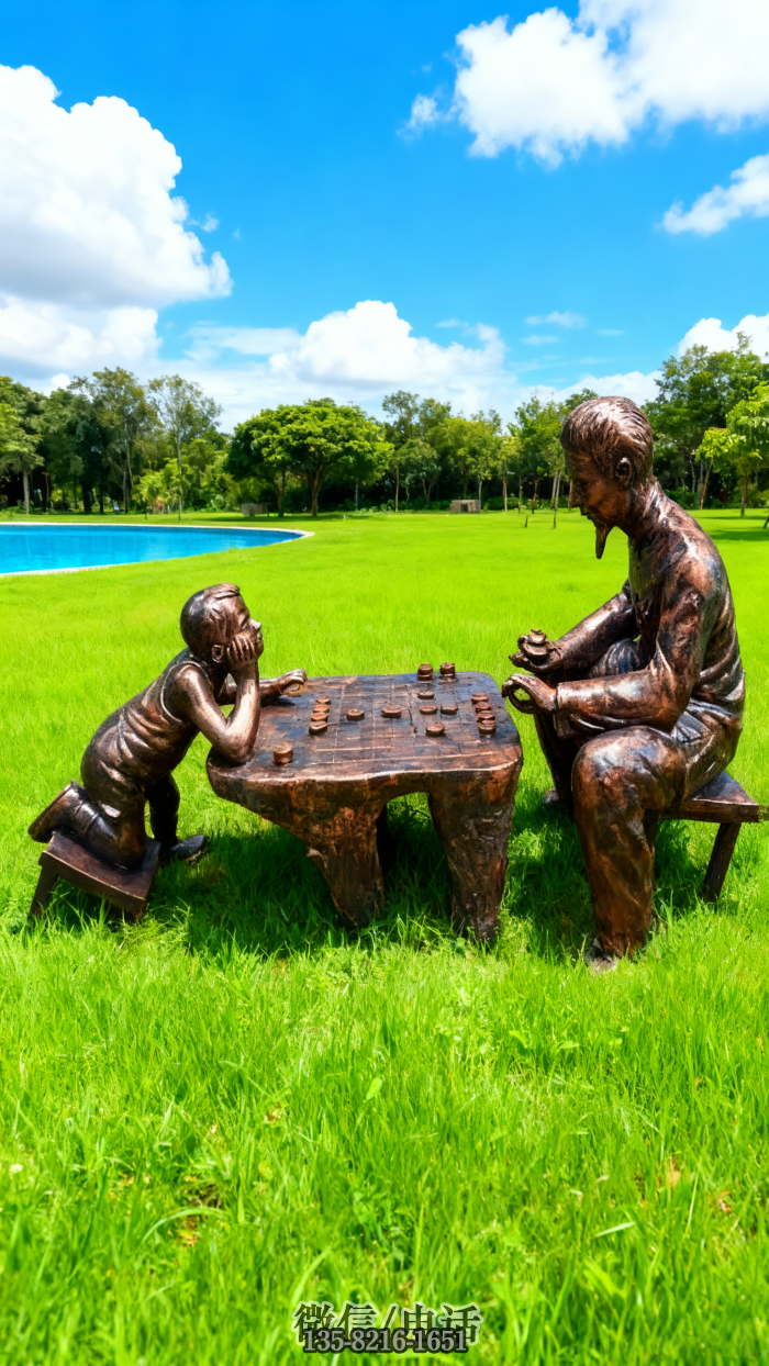 下棋雕塑實拍圖